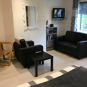  Apartment Spacious Ground Floor Studio Flat - Easy Access To Stansted Airport, London And Cambridge United Kingdom