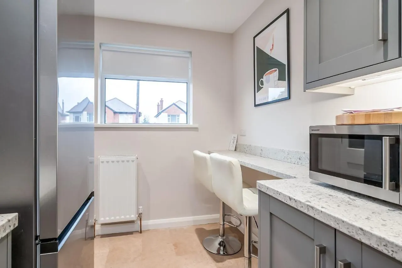 Cavehill View - Amazing 4-Bedroom Detached House With Garden In A Great Location - Loads Of Space With Free Parking Holiday home