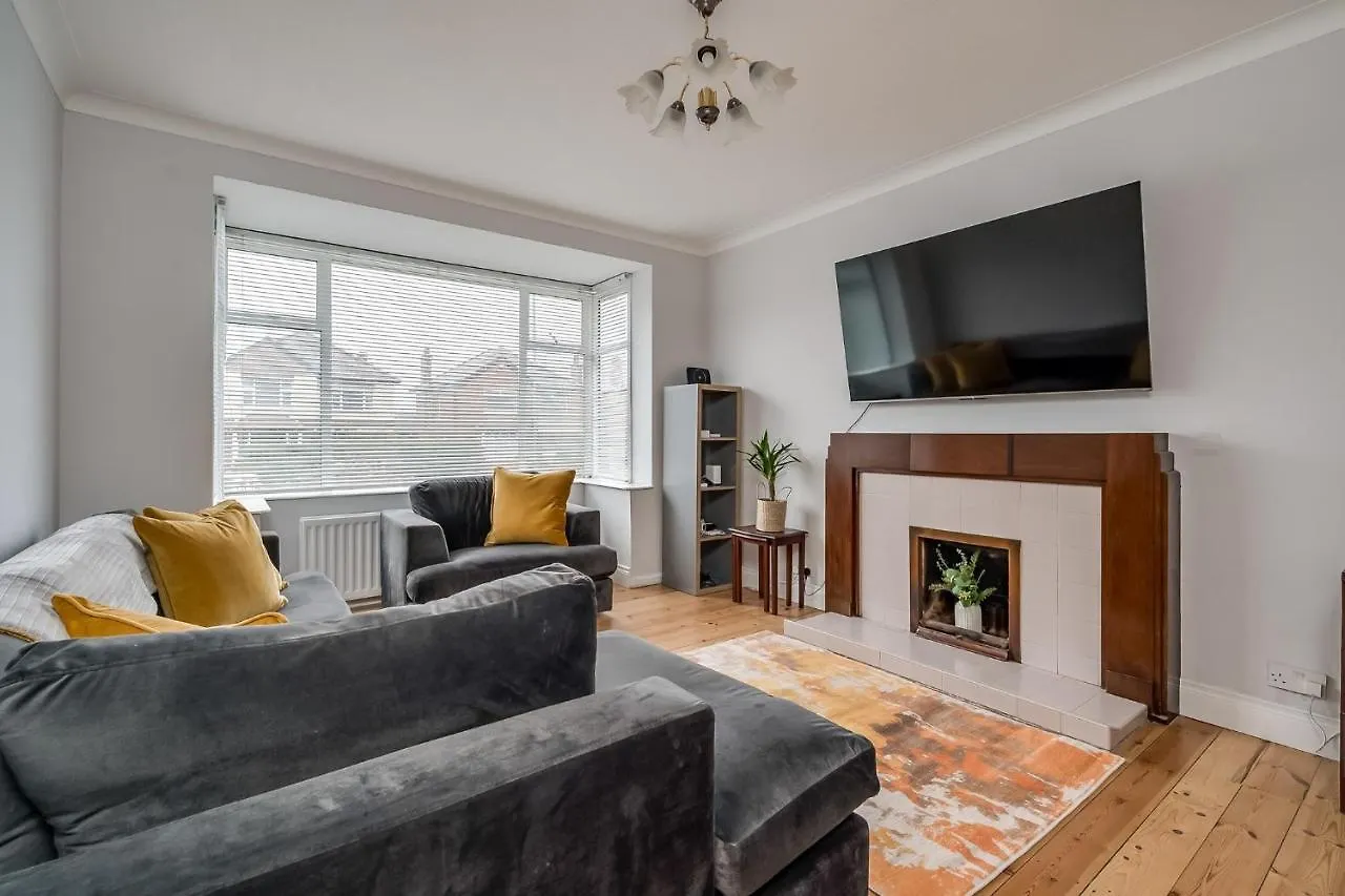 Cavehill View - Elegant 4-Bedroom Detached House In Great Location With Free Parking ベルファスト