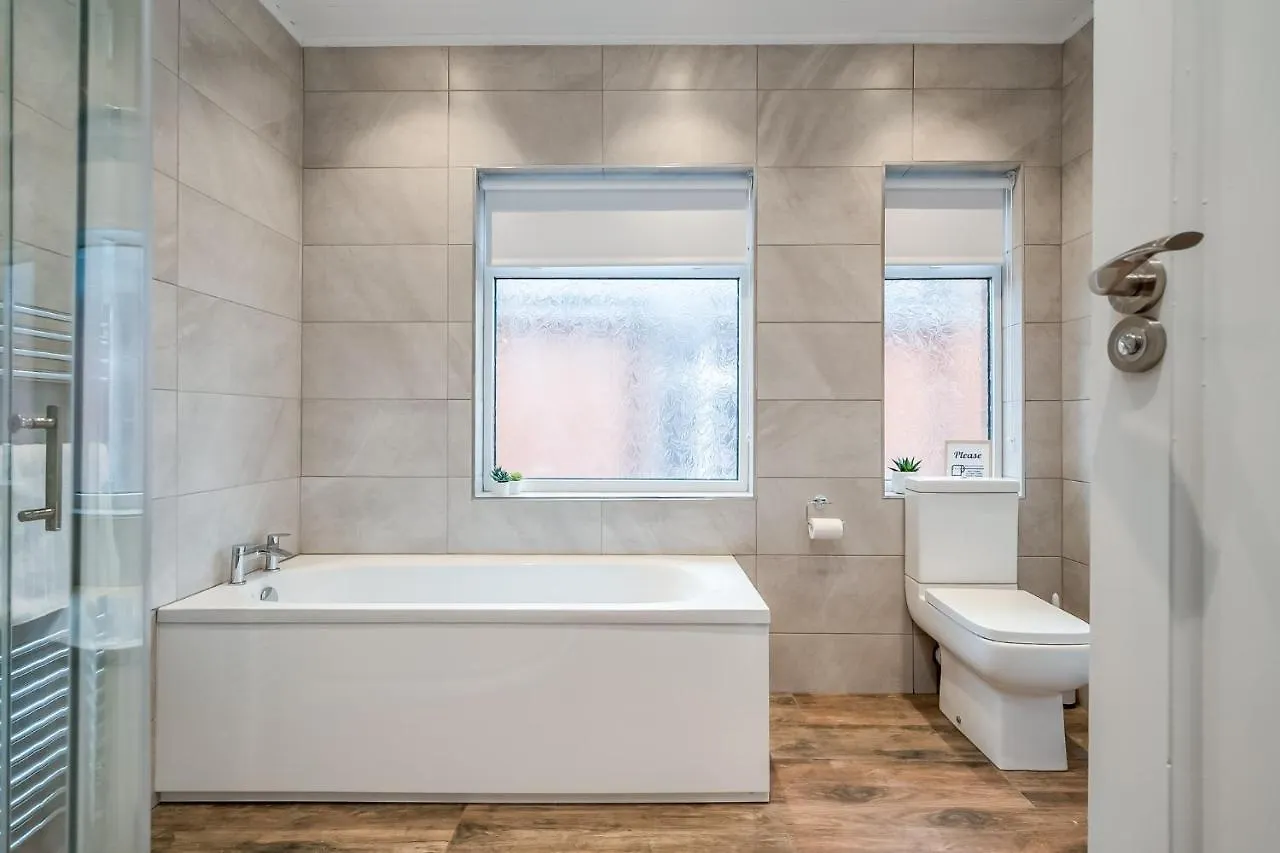 別荘 Cavehill View - Elegant 4-Bedroom Detached House In Great Location With Free Parking ベルファスト イギリス